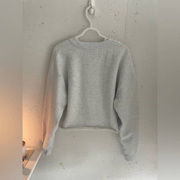 Aritzia TNA Sweater - Picture 2 of 4
